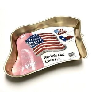 1985 Gold Wilton Patriotic Flag Cake Pan 1804-1850